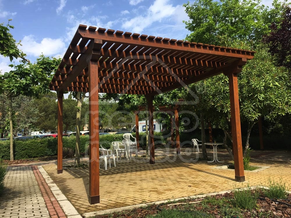 Pérgola de lamas de madera