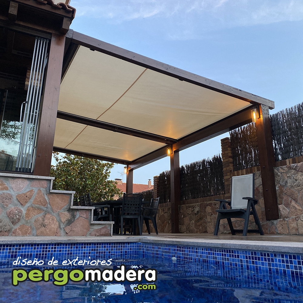 Pérgola con toldo corredero